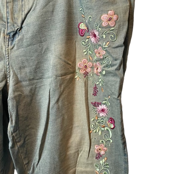 Mwah jeans. Ladies size 20 W. Light blue - Picture 3 of 4